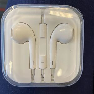 Never used Apple earbuds